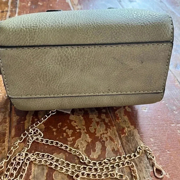 Mini satchel bag, vegan leather, green, optional chain strap, tassel detail NWT - Picture 4 of 5